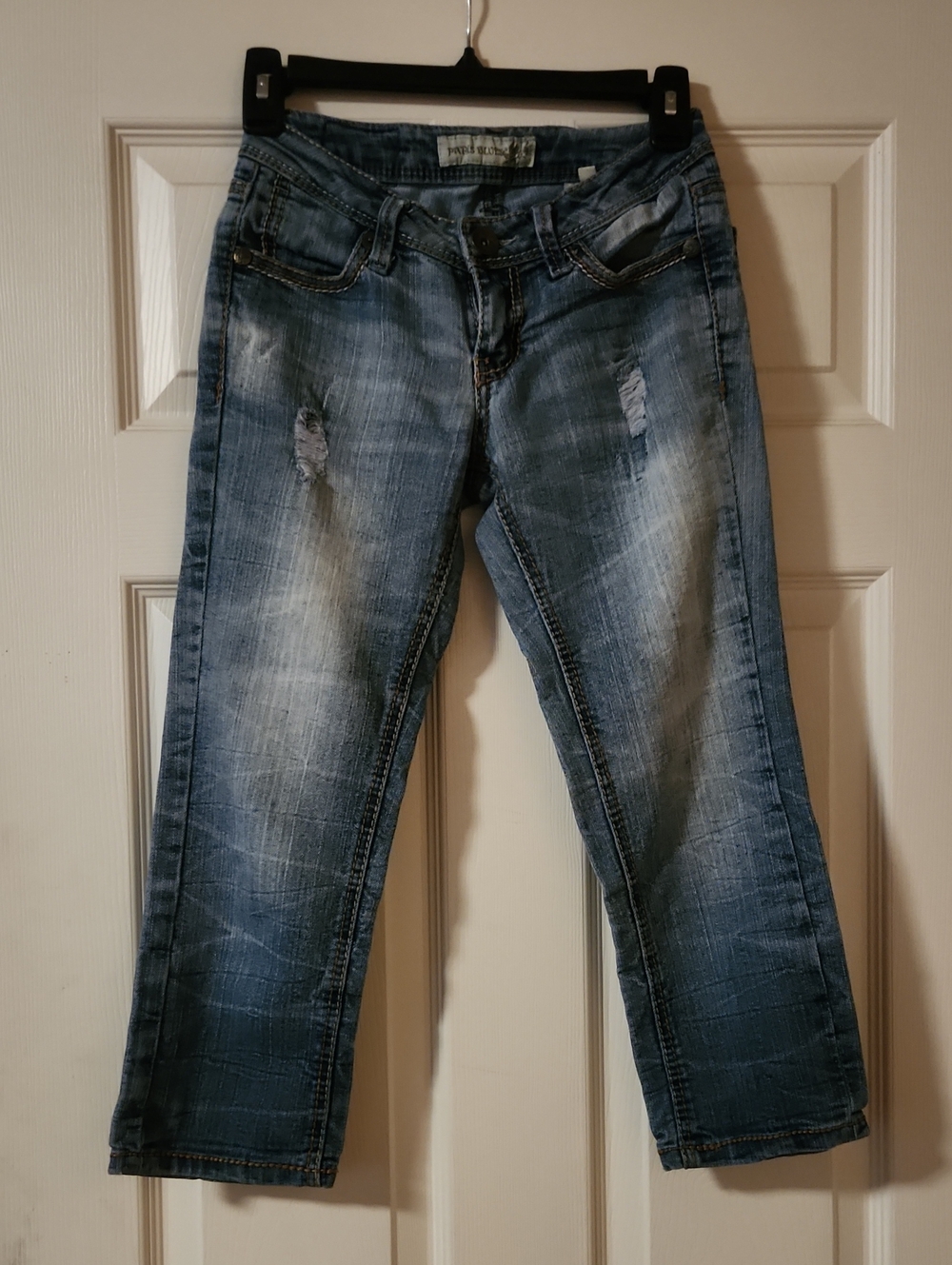 Women’s Paris Blued Distressed Blue Denim Capris